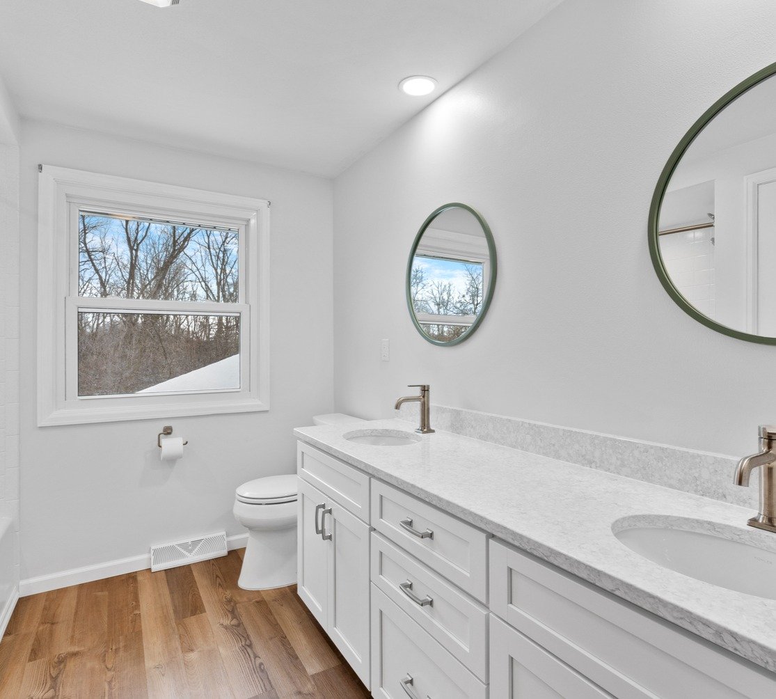 bathroom with two sinks