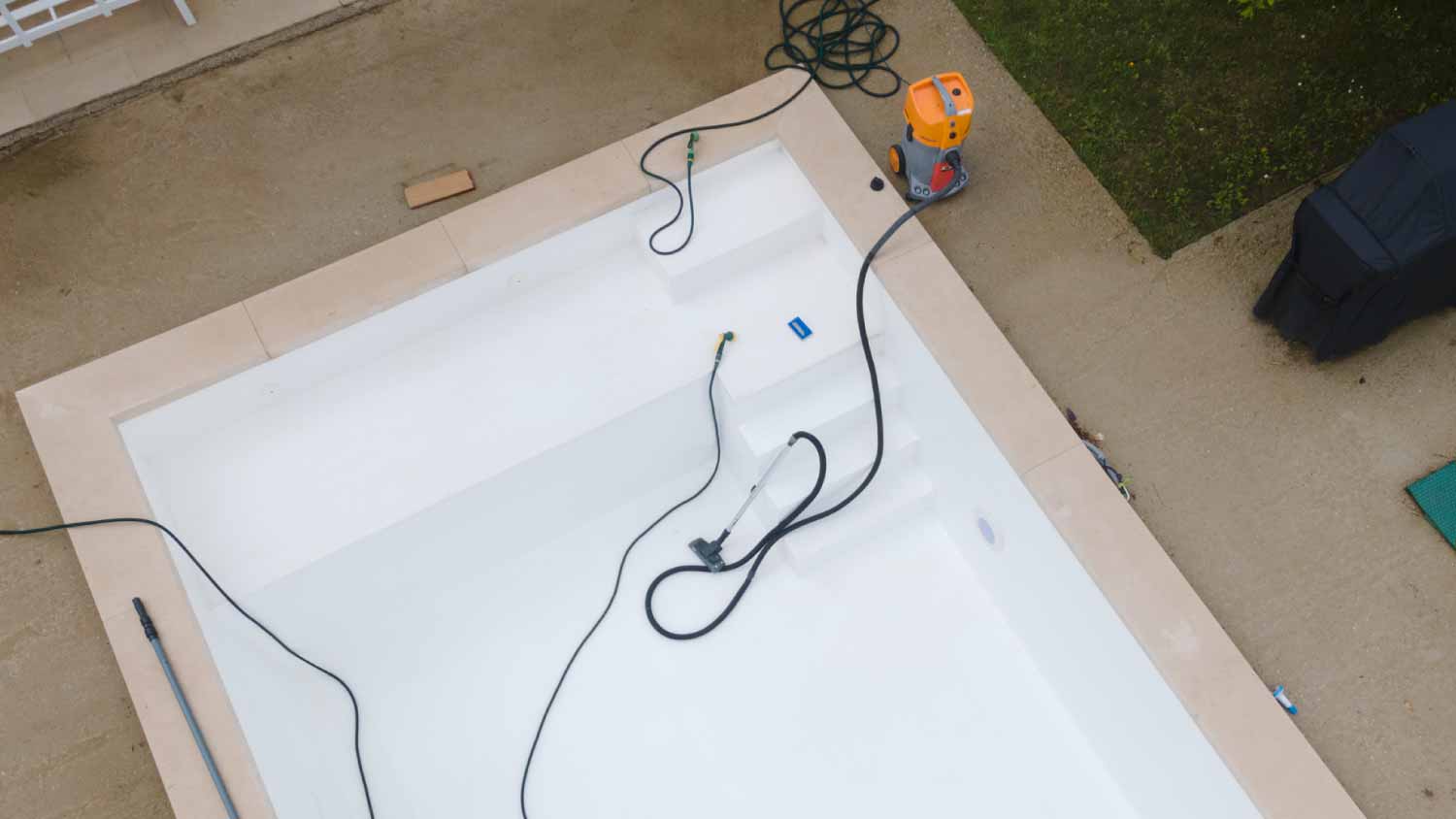 Aerial view of an empty pool