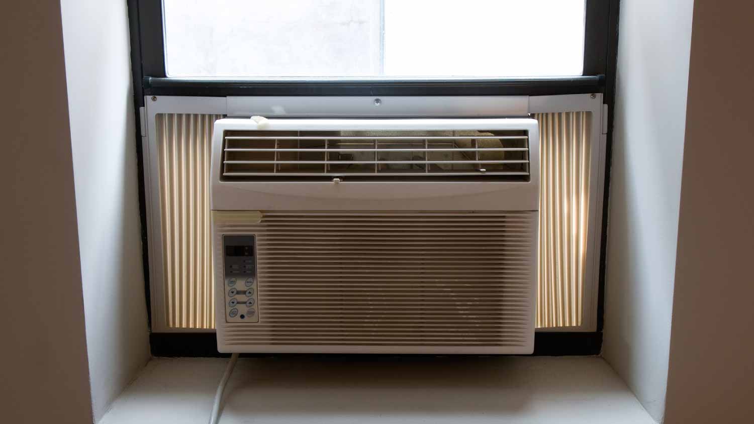Air conditioner unit in window