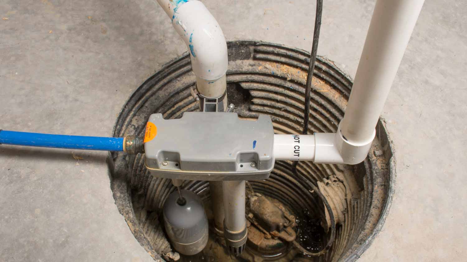 Backup sump pump