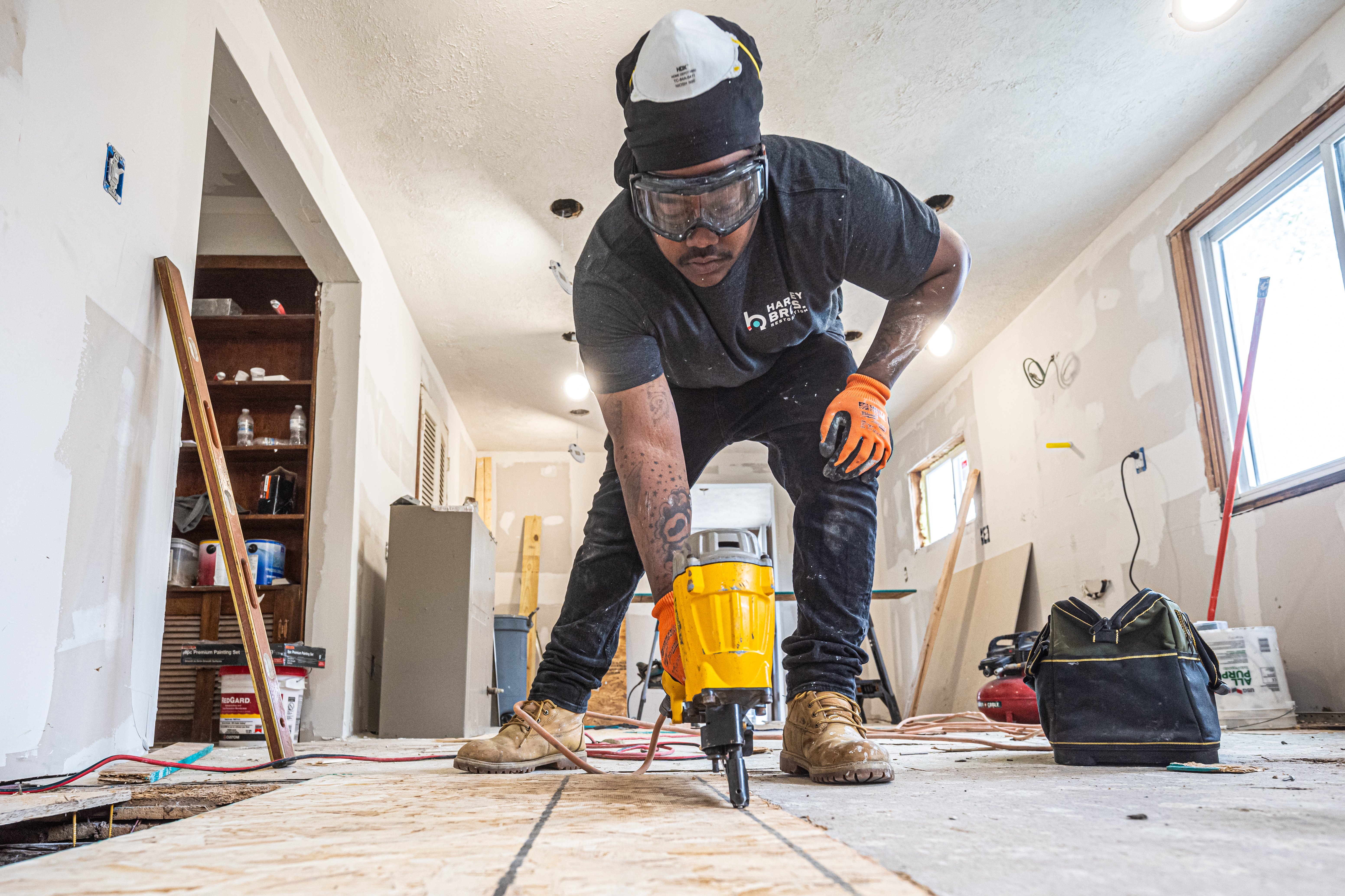 Pro installing floor