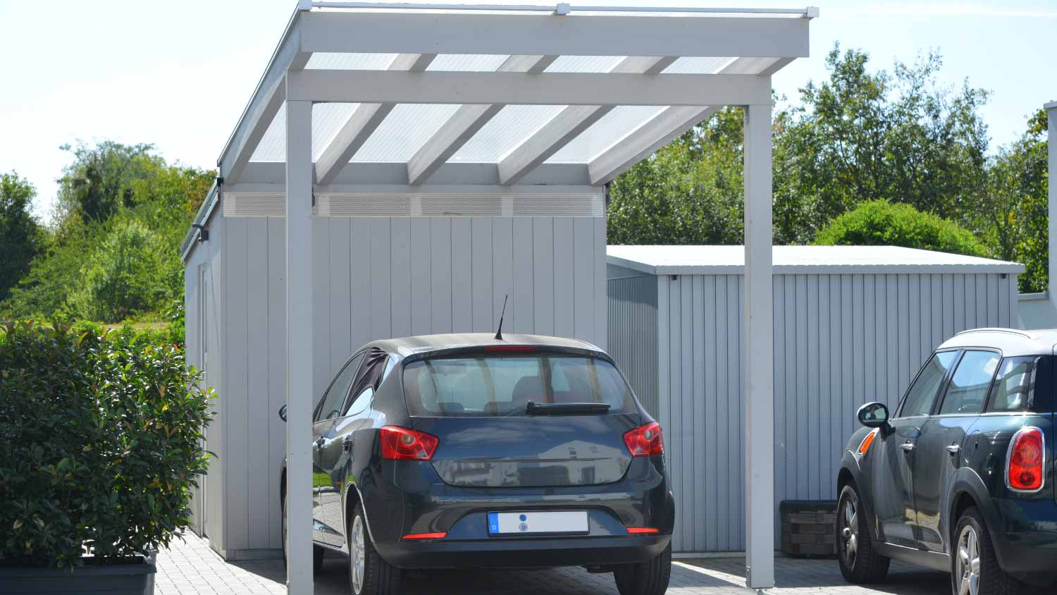 Flat roof carport