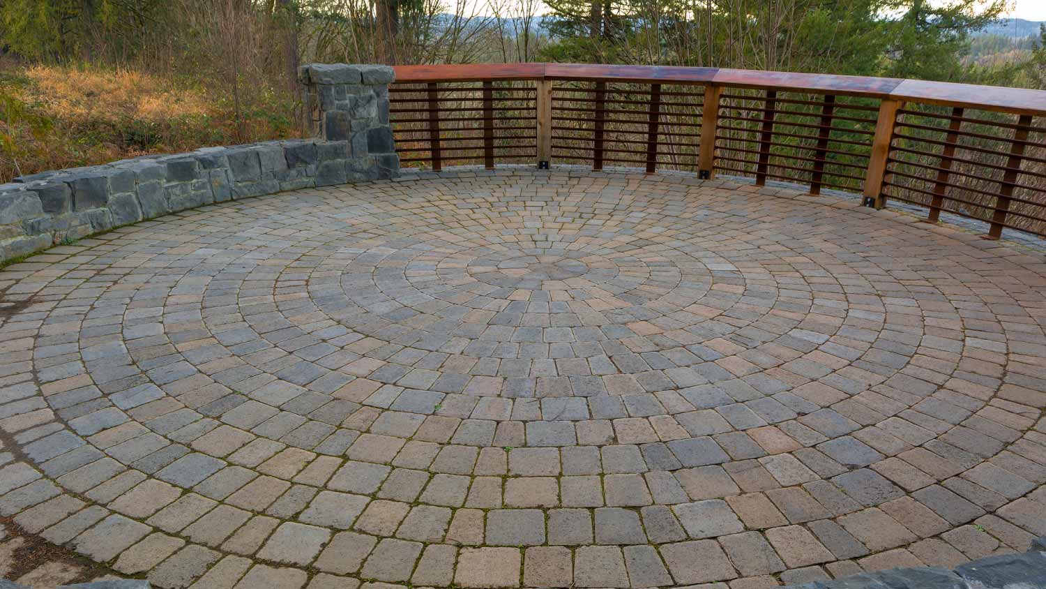 Garden backyard circular brick stone pavers