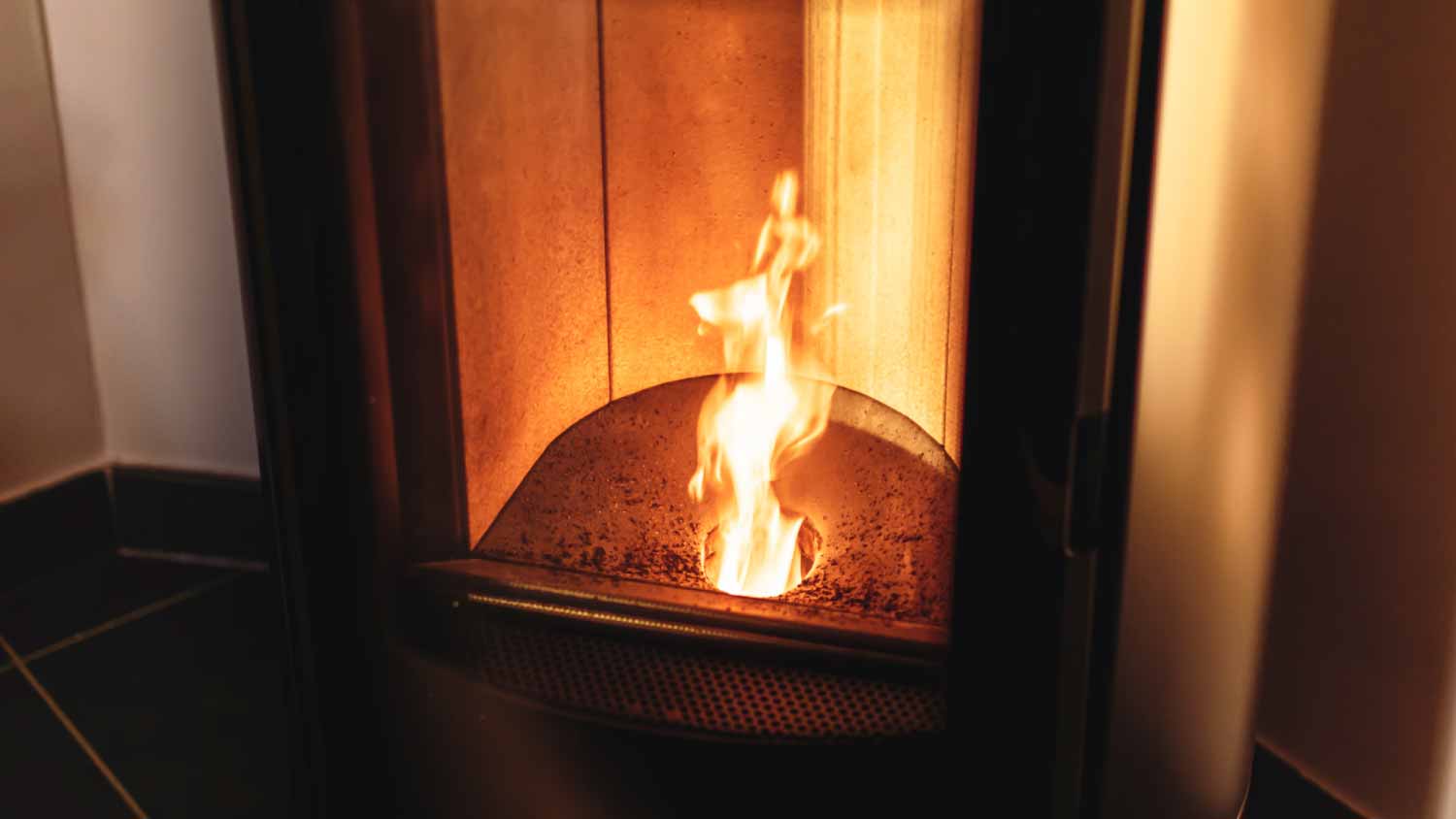 Hearth of a pellet stove 