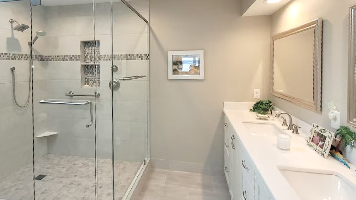 Rethinking the Shower Niche (& Why I Think The Ledge Is Next)