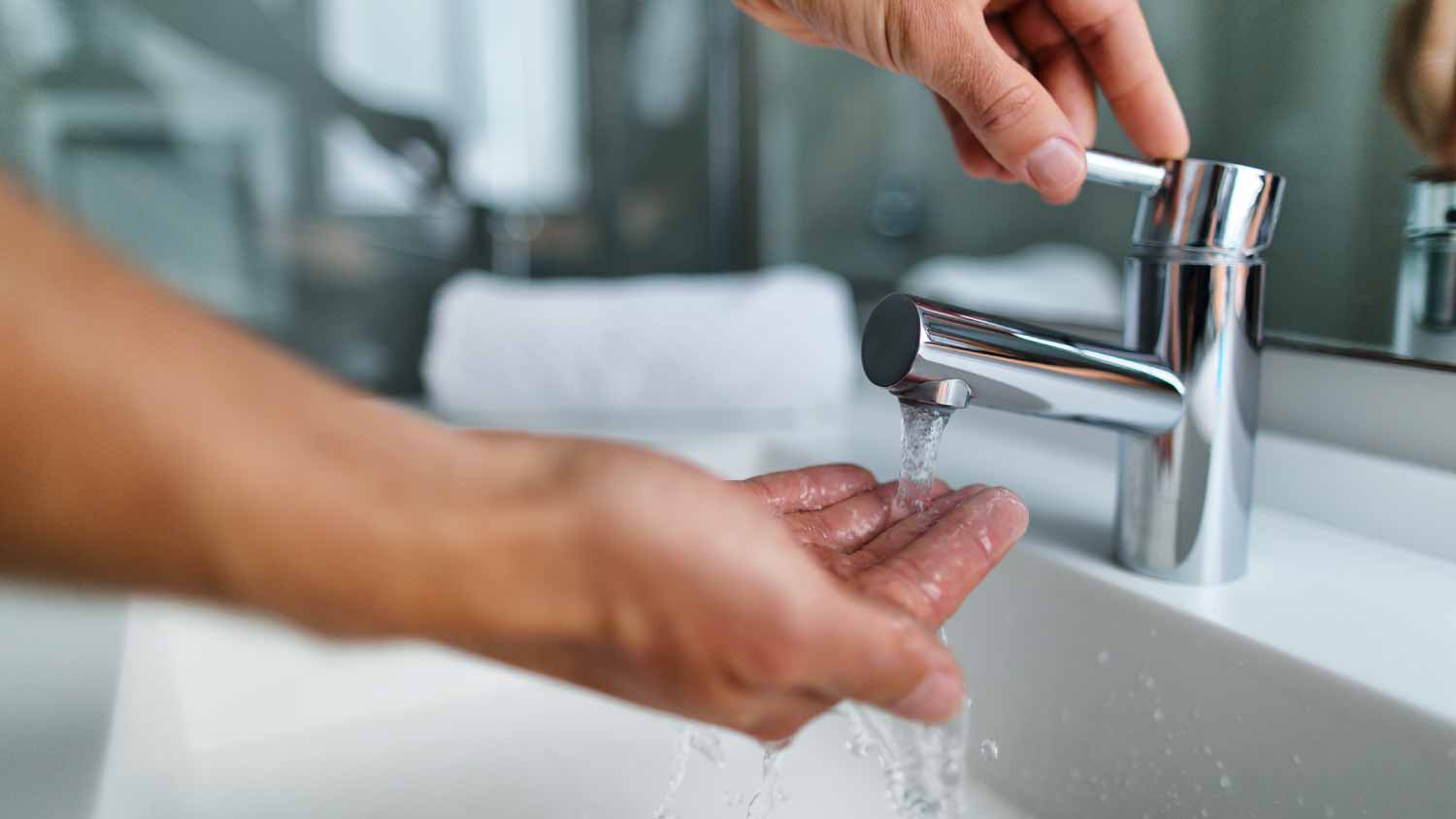 Man washing hands