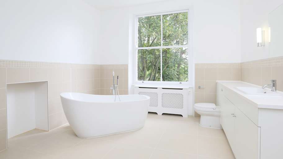 Modern bathroom with a bathtub 