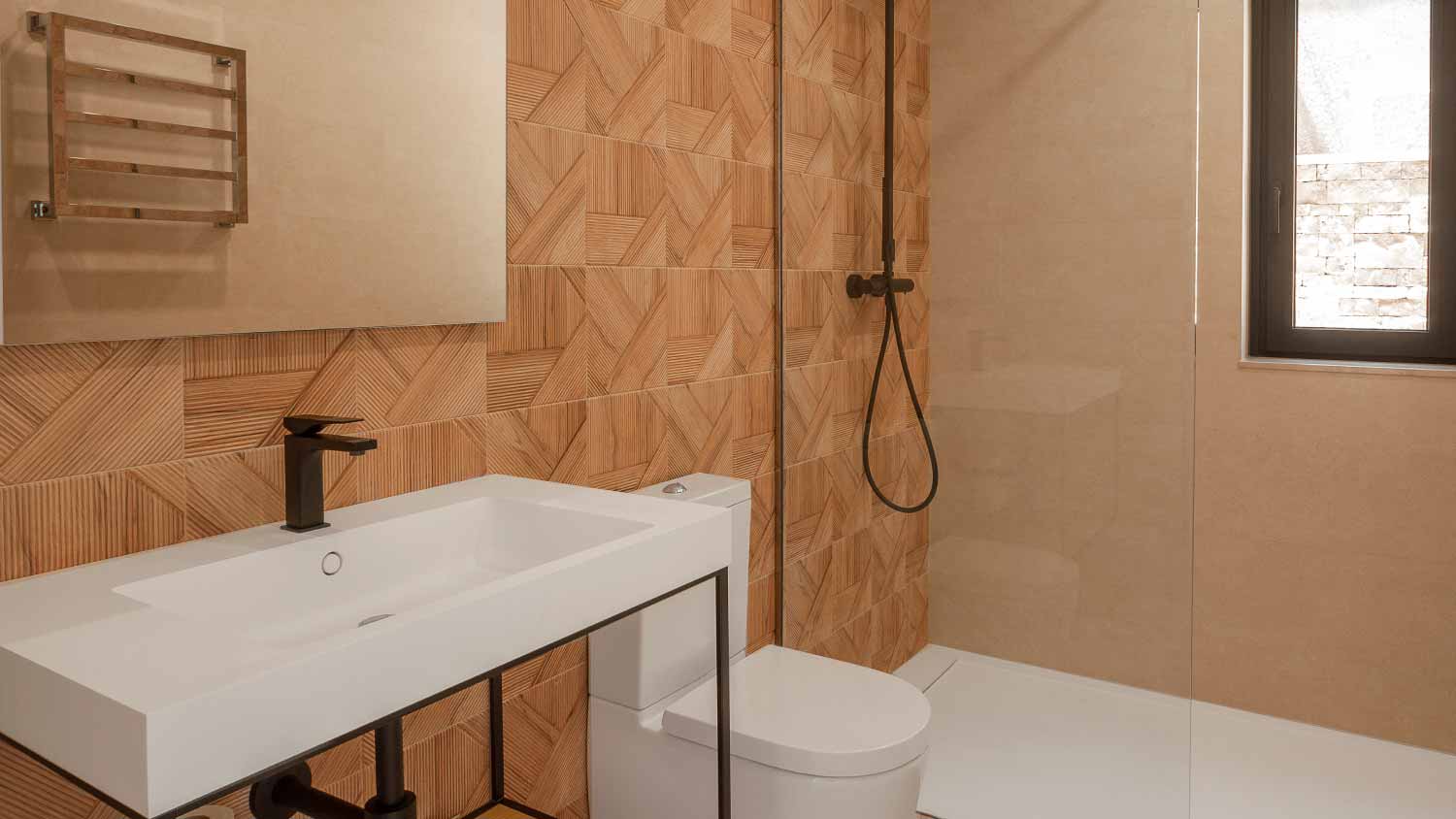 Modern bathroom with luxury tiles