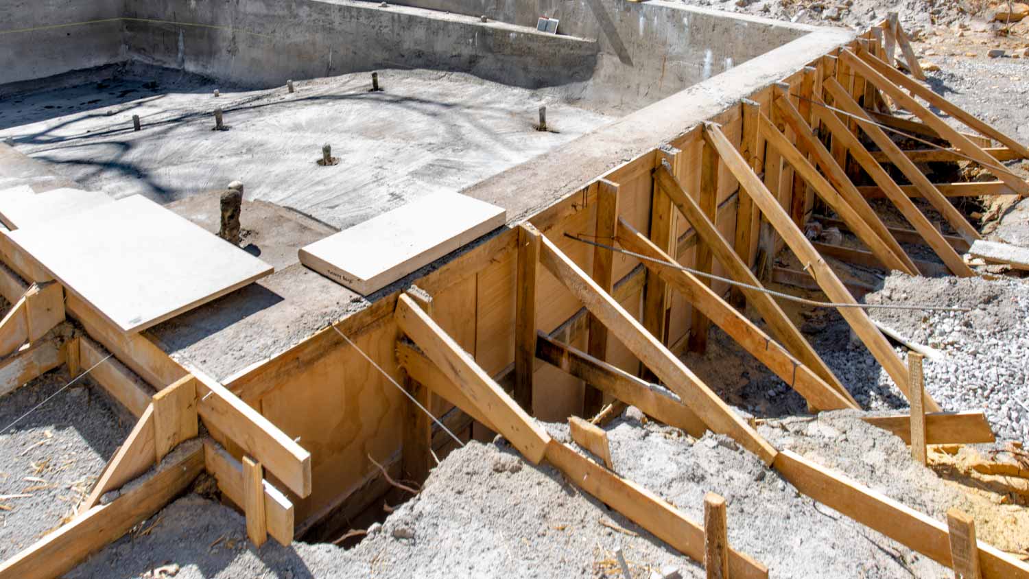 New home pool construction