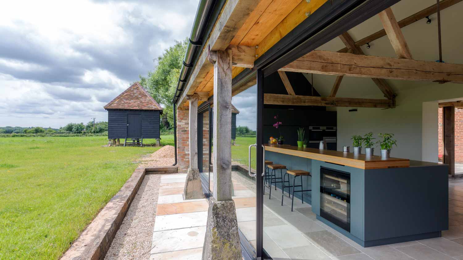 Open-air kitchen and backyard