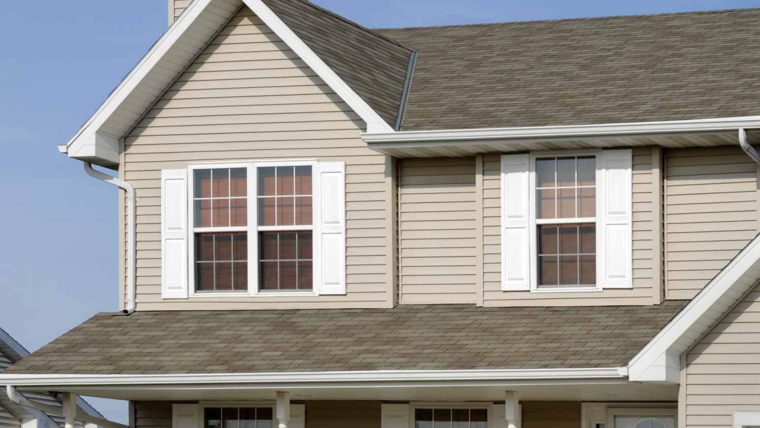 Residential home with vinyl siding