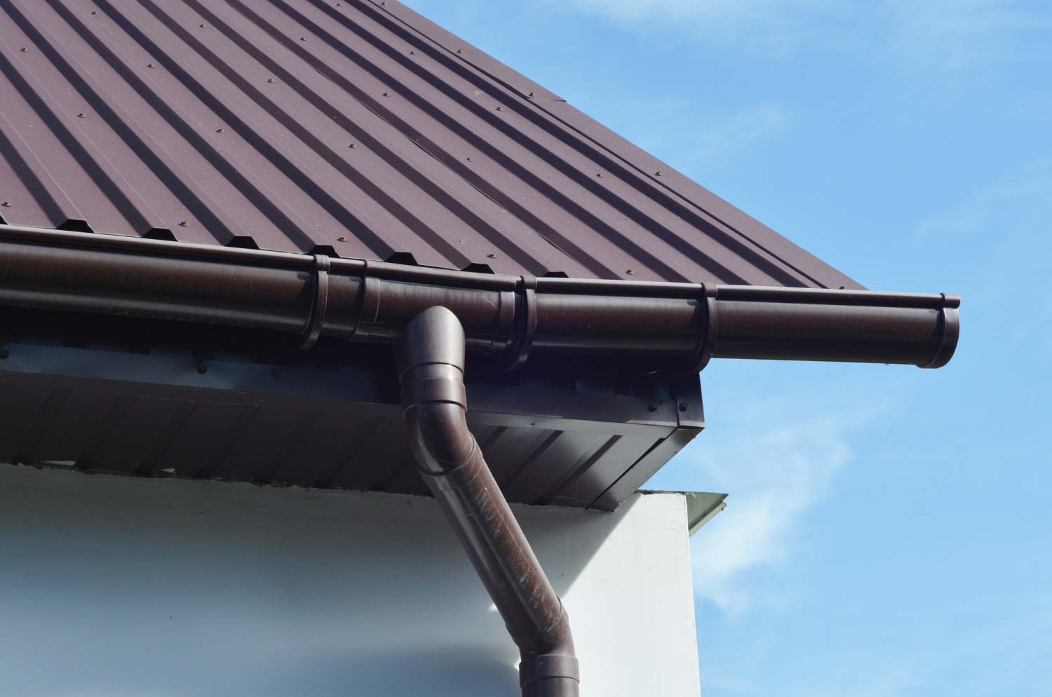 A close up of a aluminium gutter system