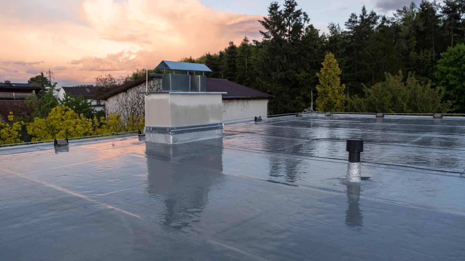 Roof cover with bitumen membrane