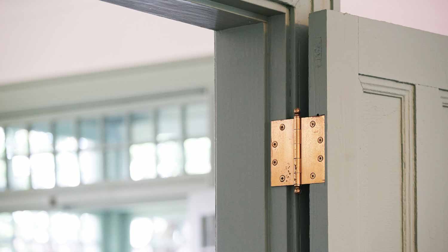 Room door hinges