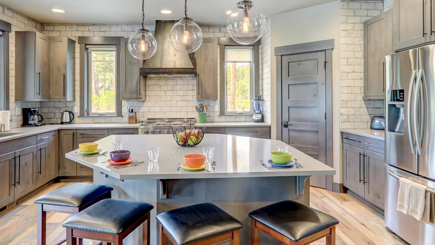 6 kitchen island ideas for the middle of your dream kitchen - Design New  England -  Real Estate