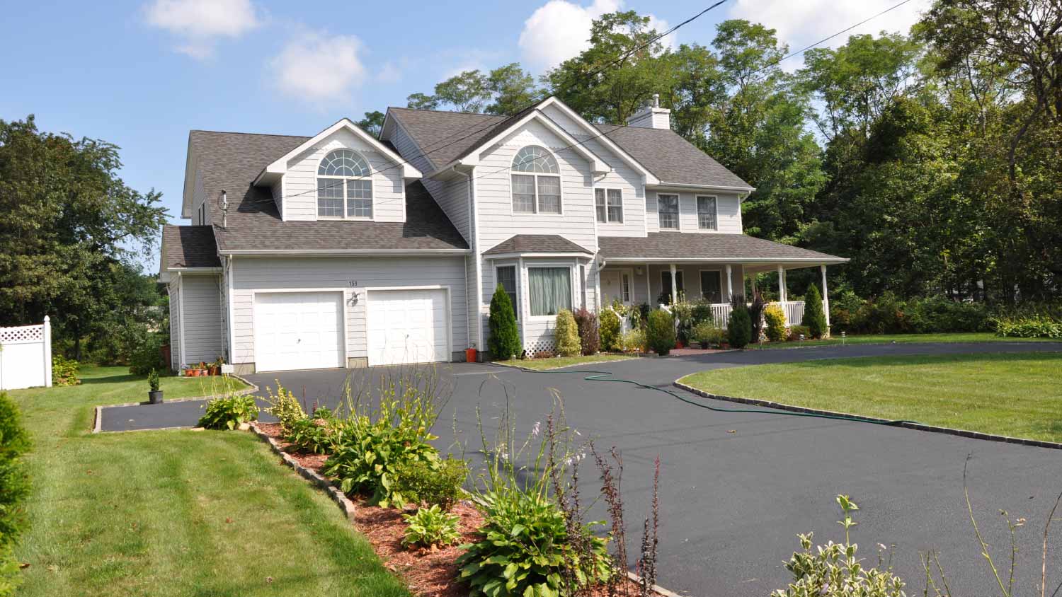 Suburban home with long driveway