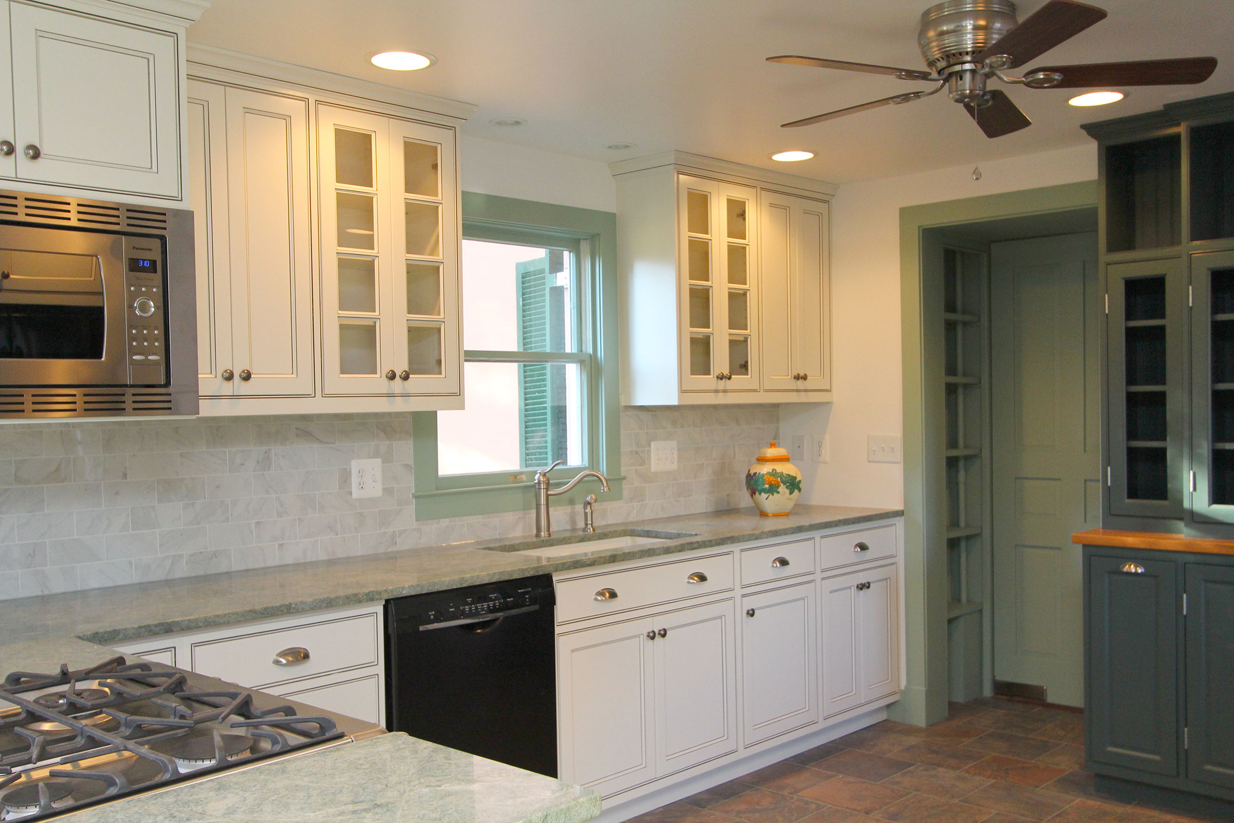 custom kitchen cabinets