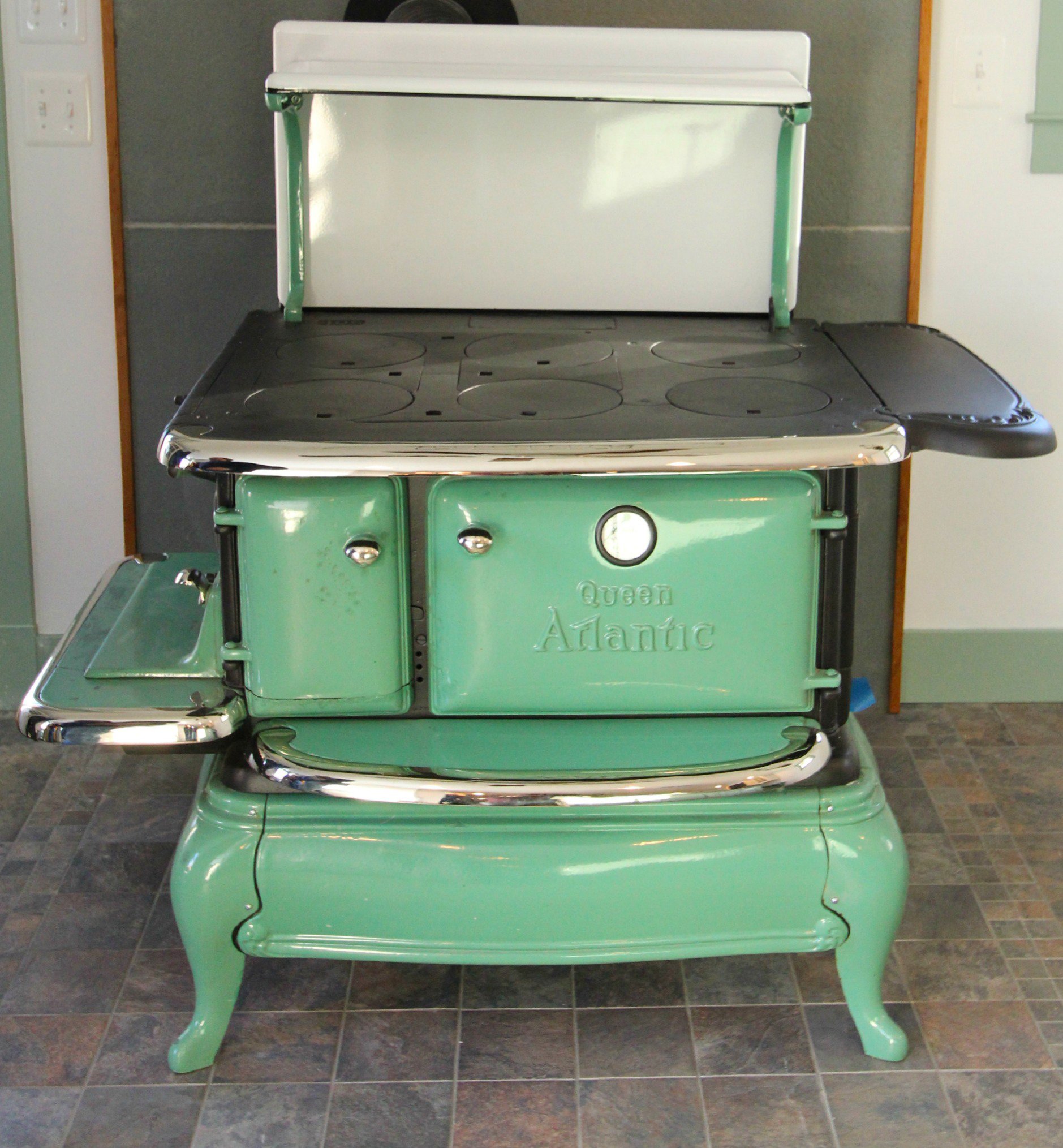 green vintage stove