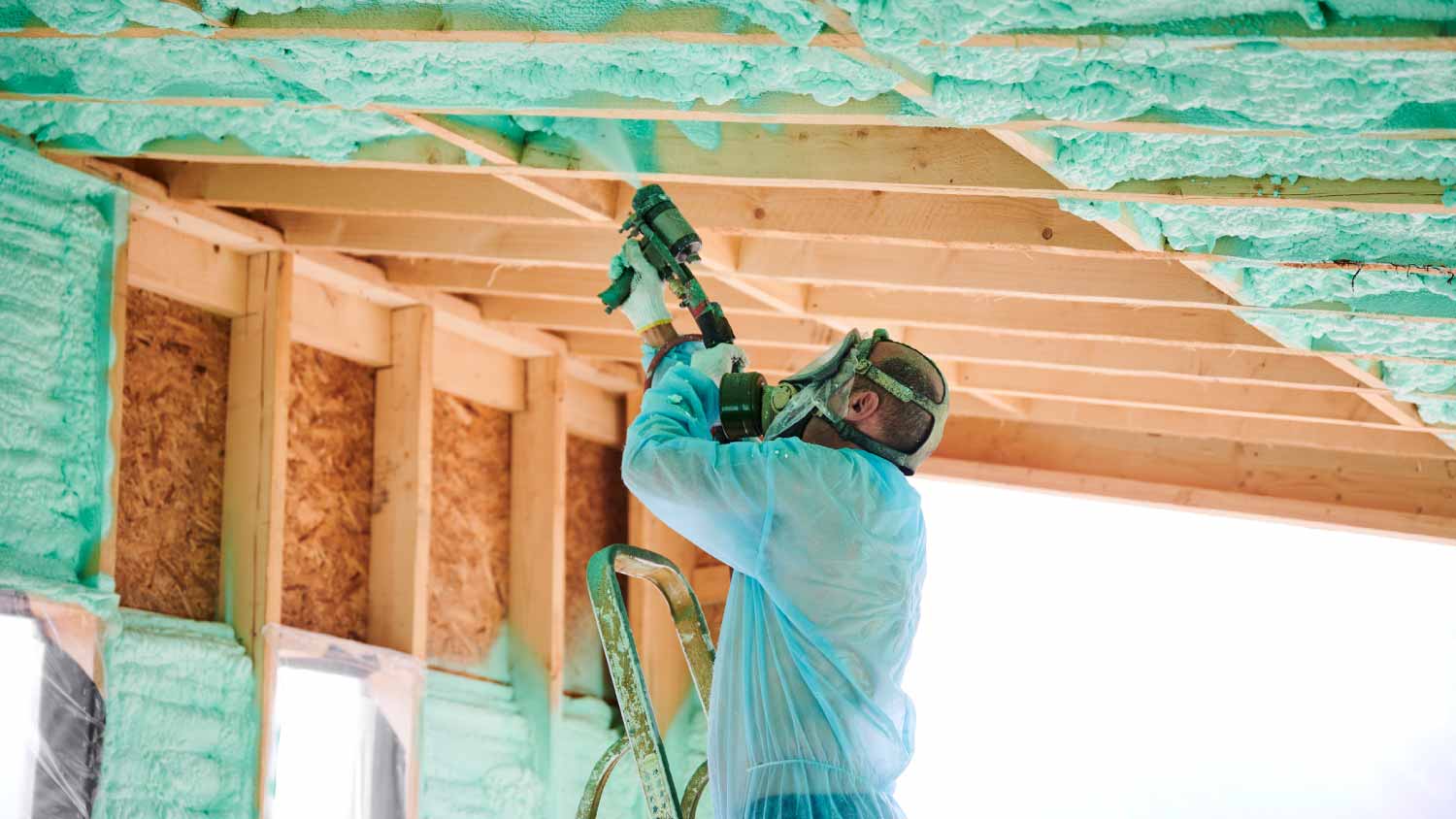 5 Problems with Spray Foam Insulation and Top Alternatives