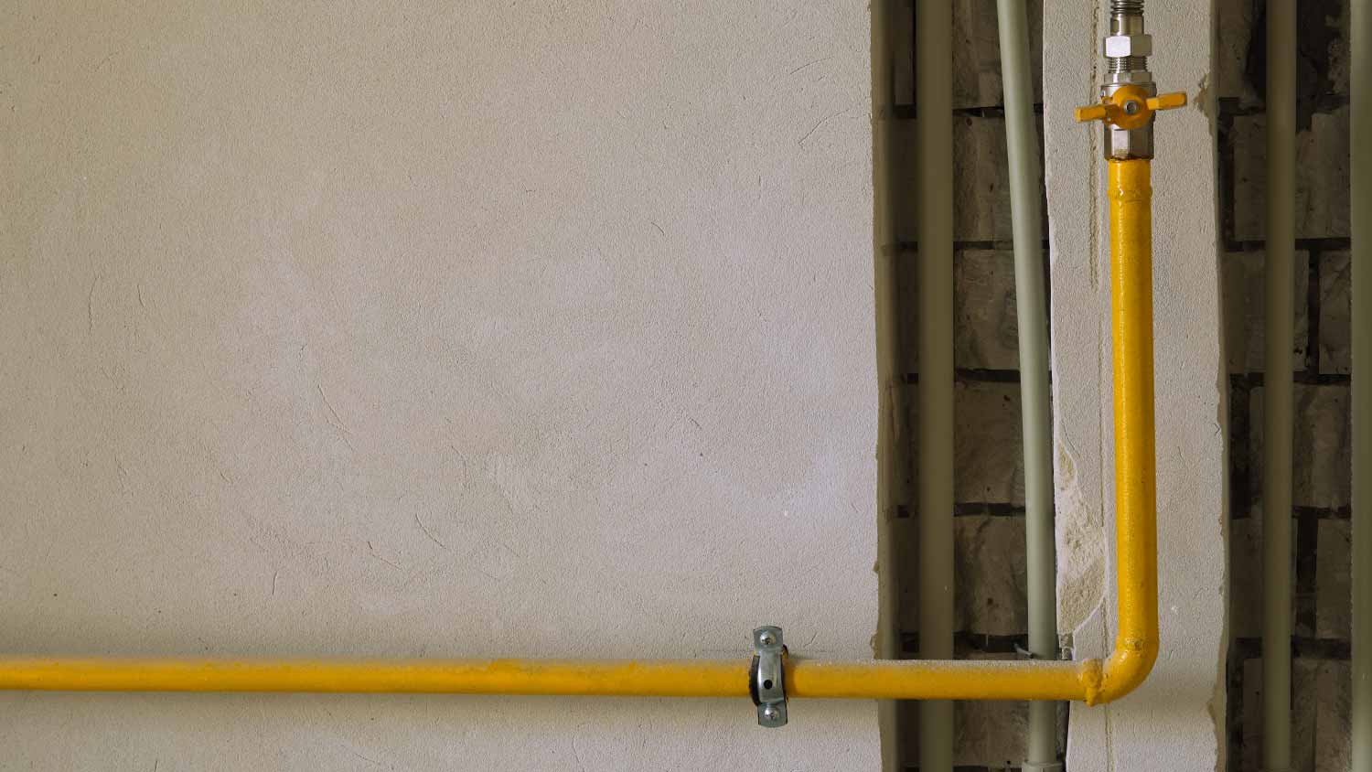 Yellow gas pipe