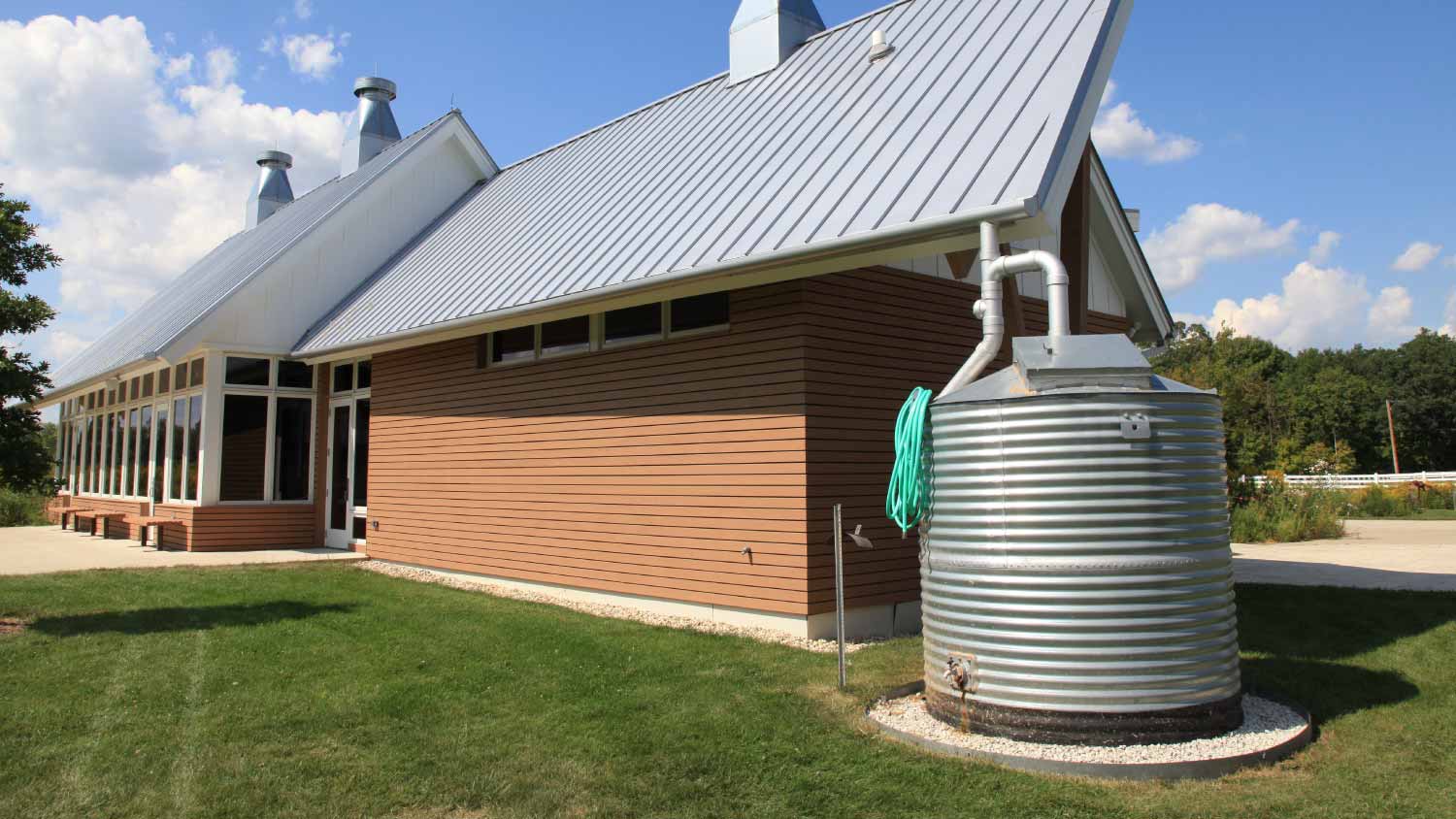 Modern cistern water system