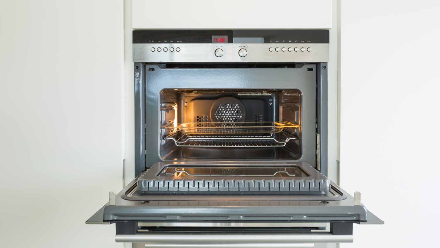 Small modern oven 