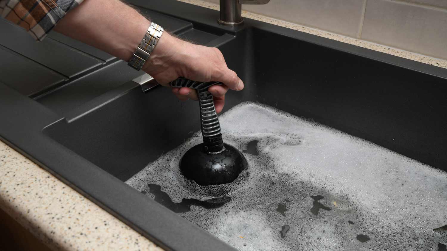 drain bladder used in kitchen sink  