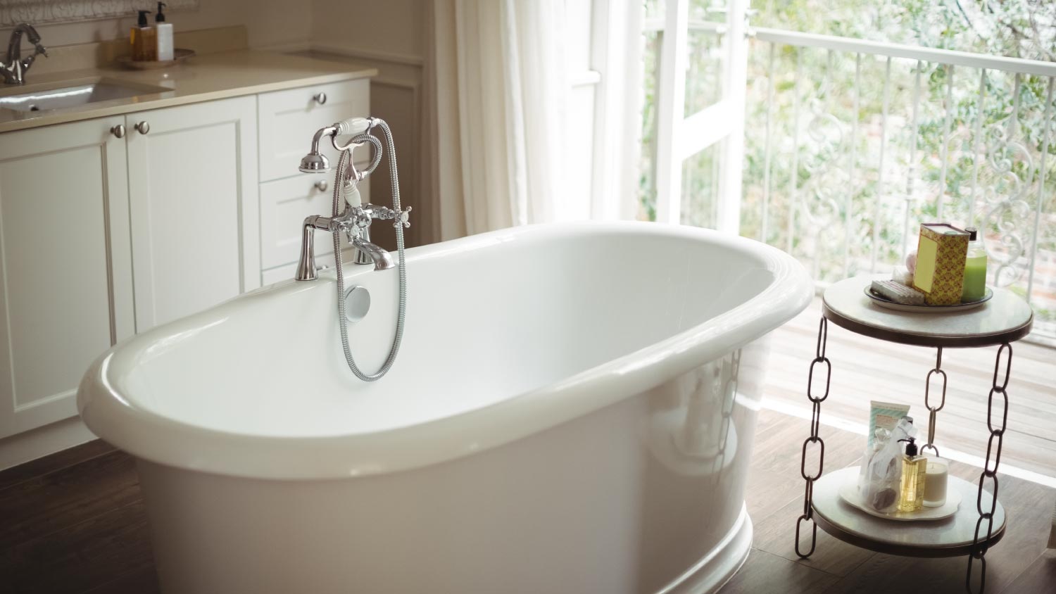 An empty bathtub in bathroom