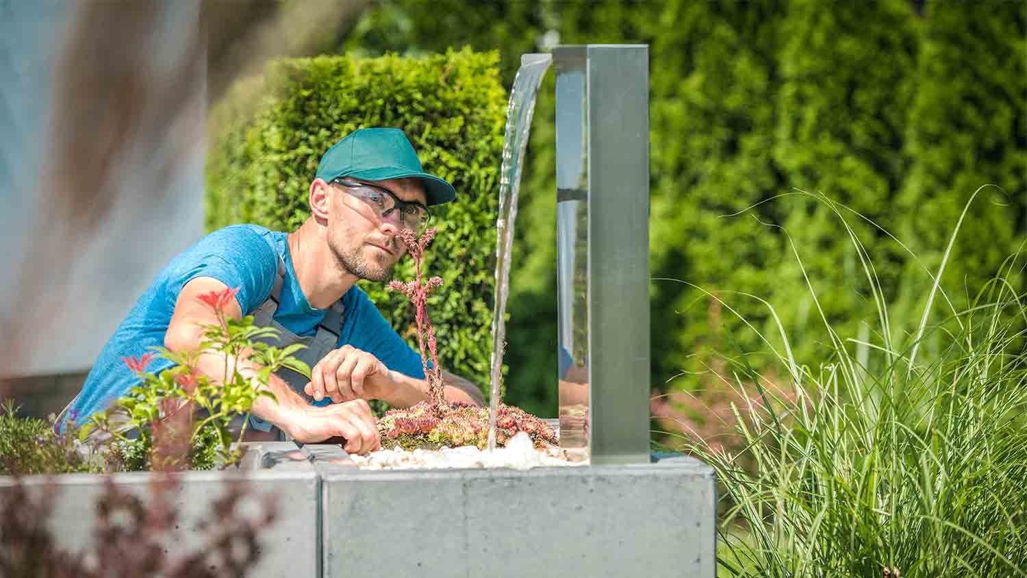 How Much Does a Water Fountain Cost? (2024) Angi