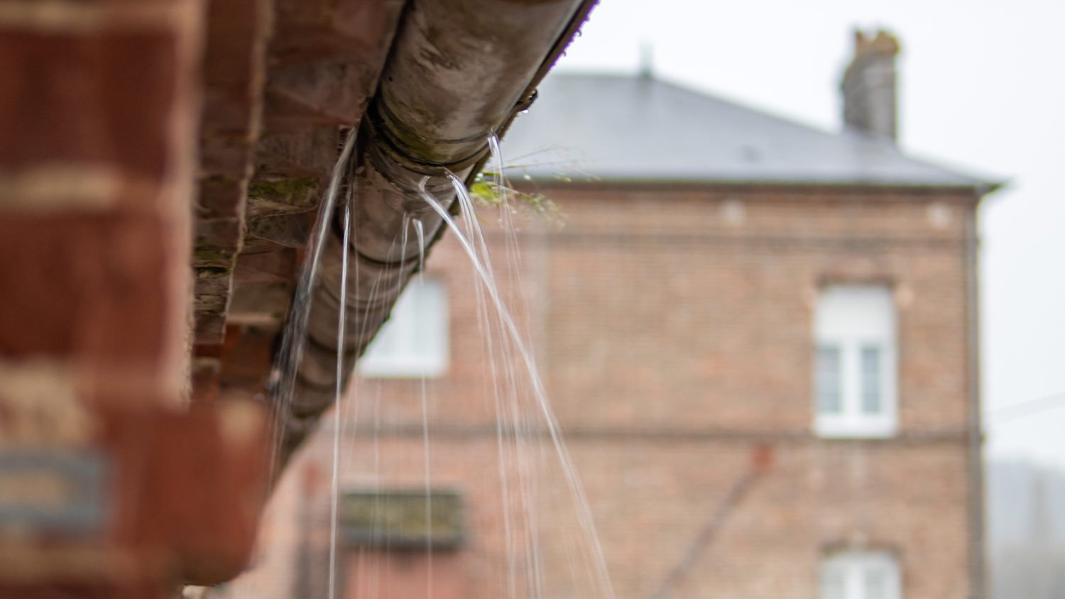 leaky metal gutter