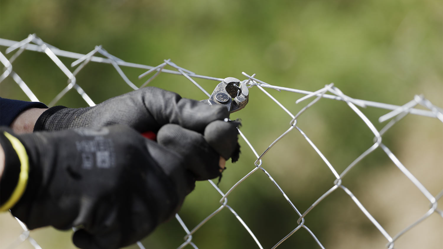 How to Repair a Chain Link Fence