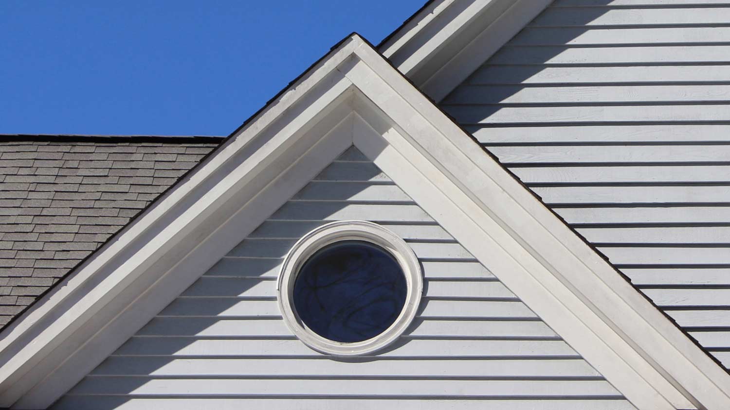 round cameo window