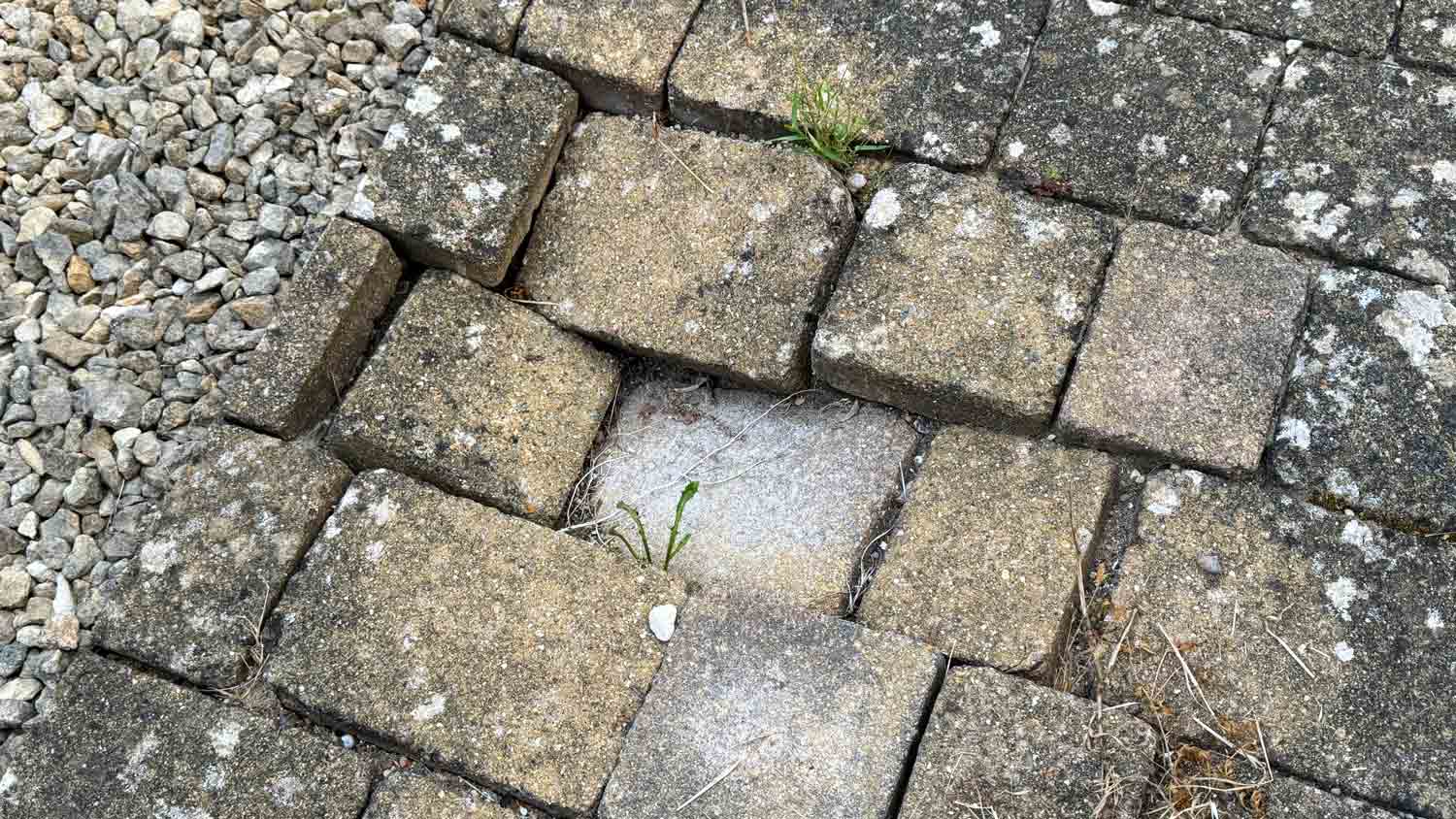 sunken block paving patio