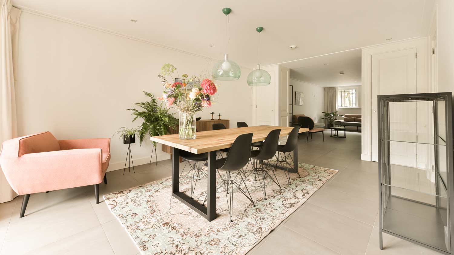 dining room in spacious apartment 