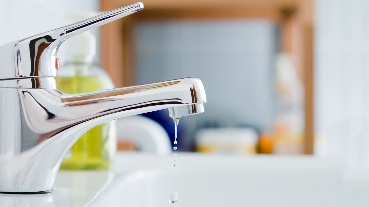 bathroom faucet dripping