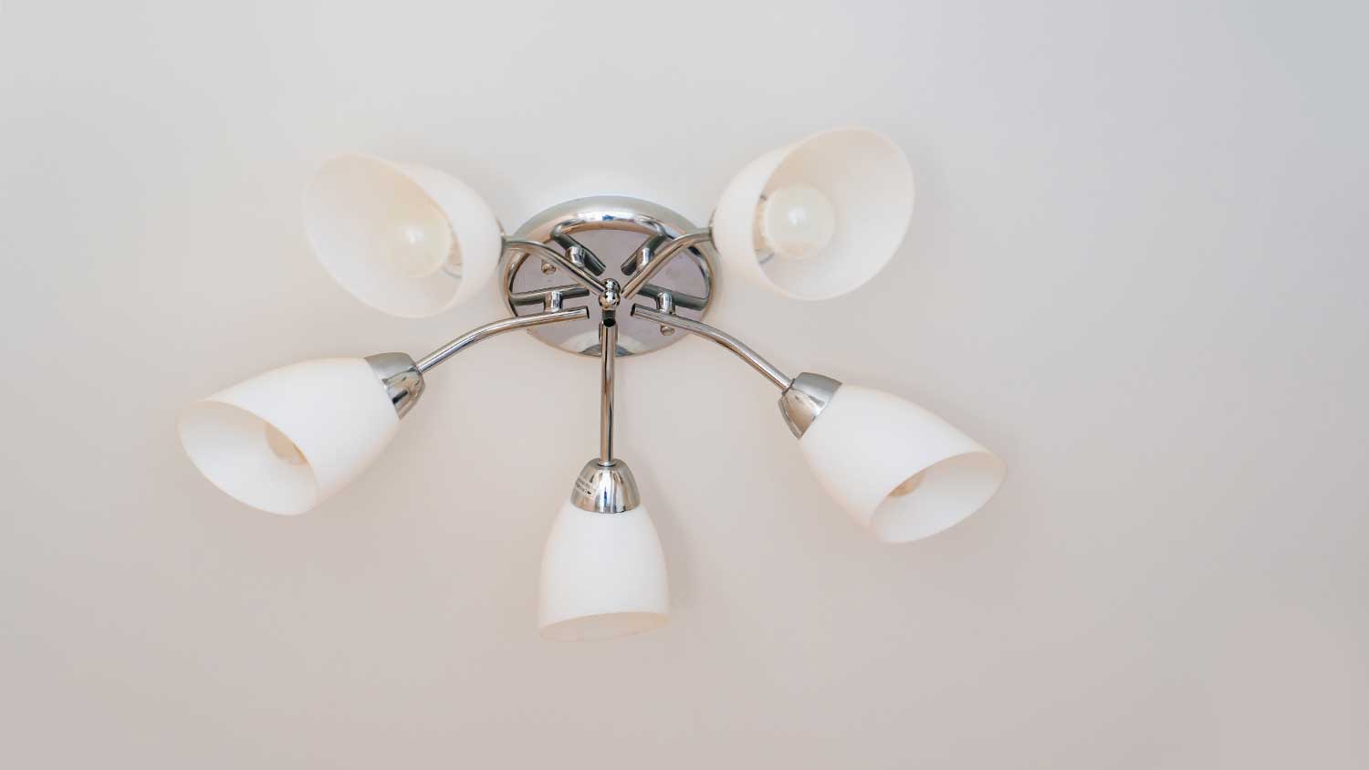 How Do You Take down a Chandelier: Easy Steps for Safe Removal