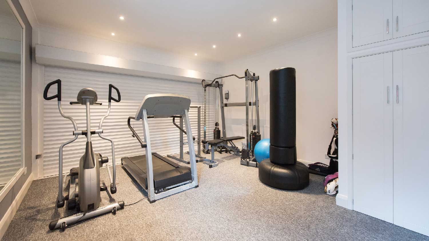 A cellar turned into a gym