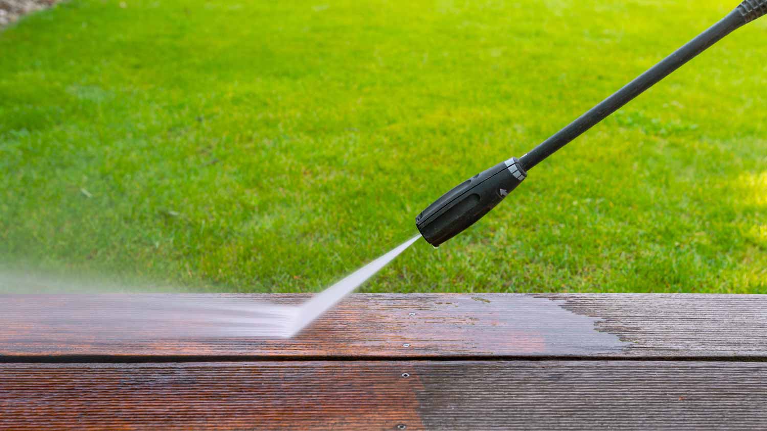 Cleaning terrace with a power washer