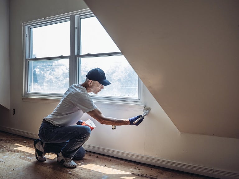 Contractor painting room