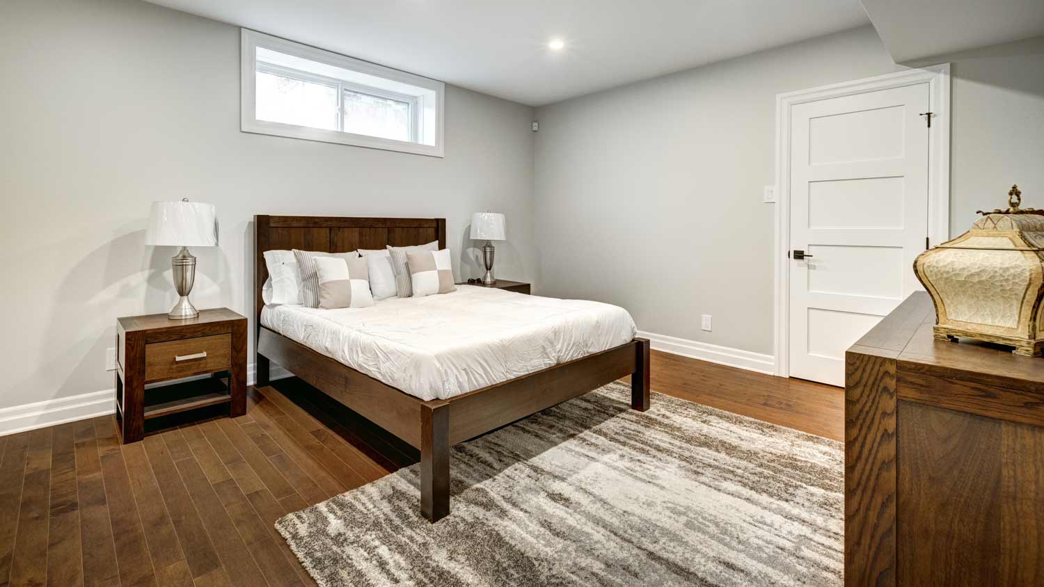convert garage into bedroom