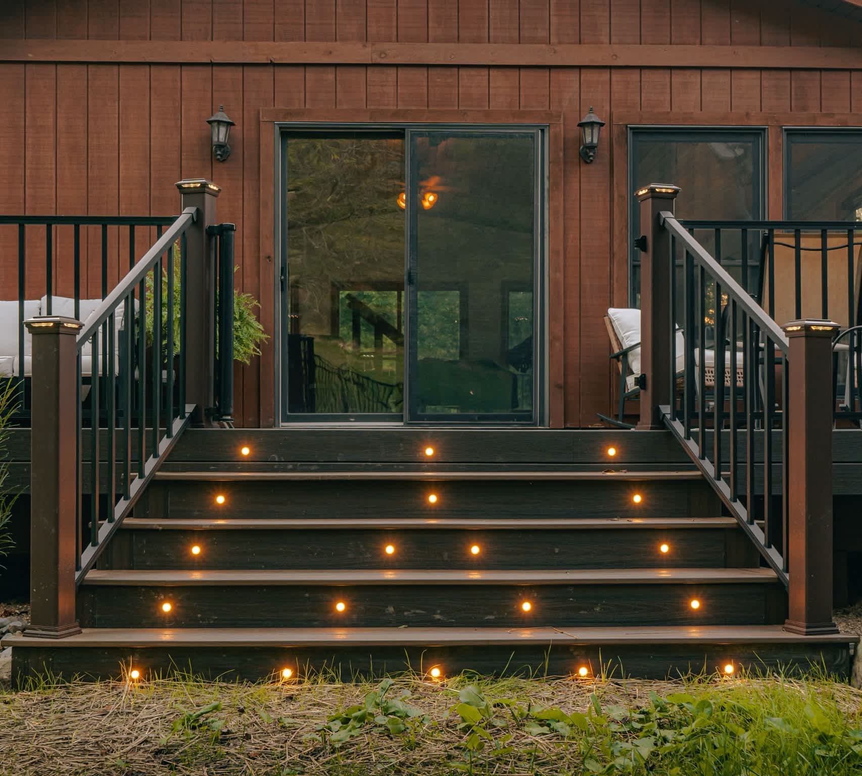 door leading to deck