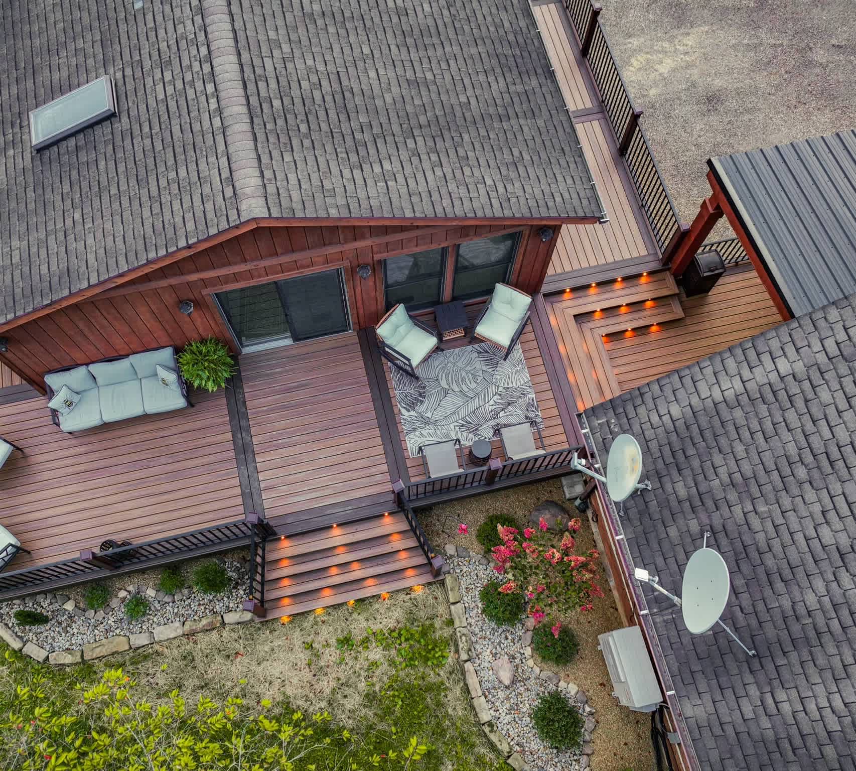 wraparound deck