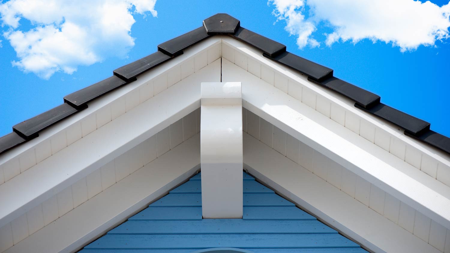 detail of roof eave