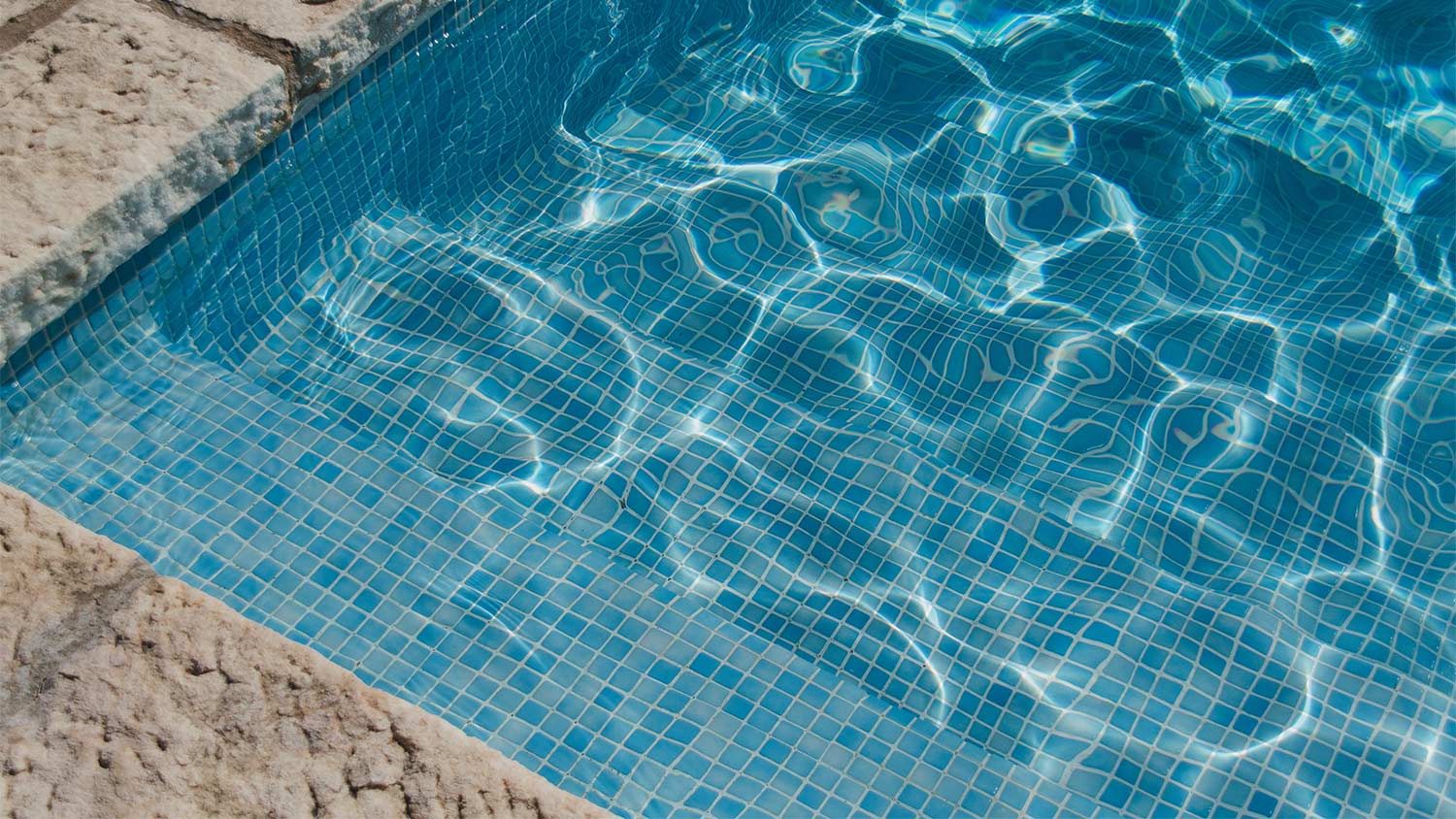 Detail of the corner of a swimming pool