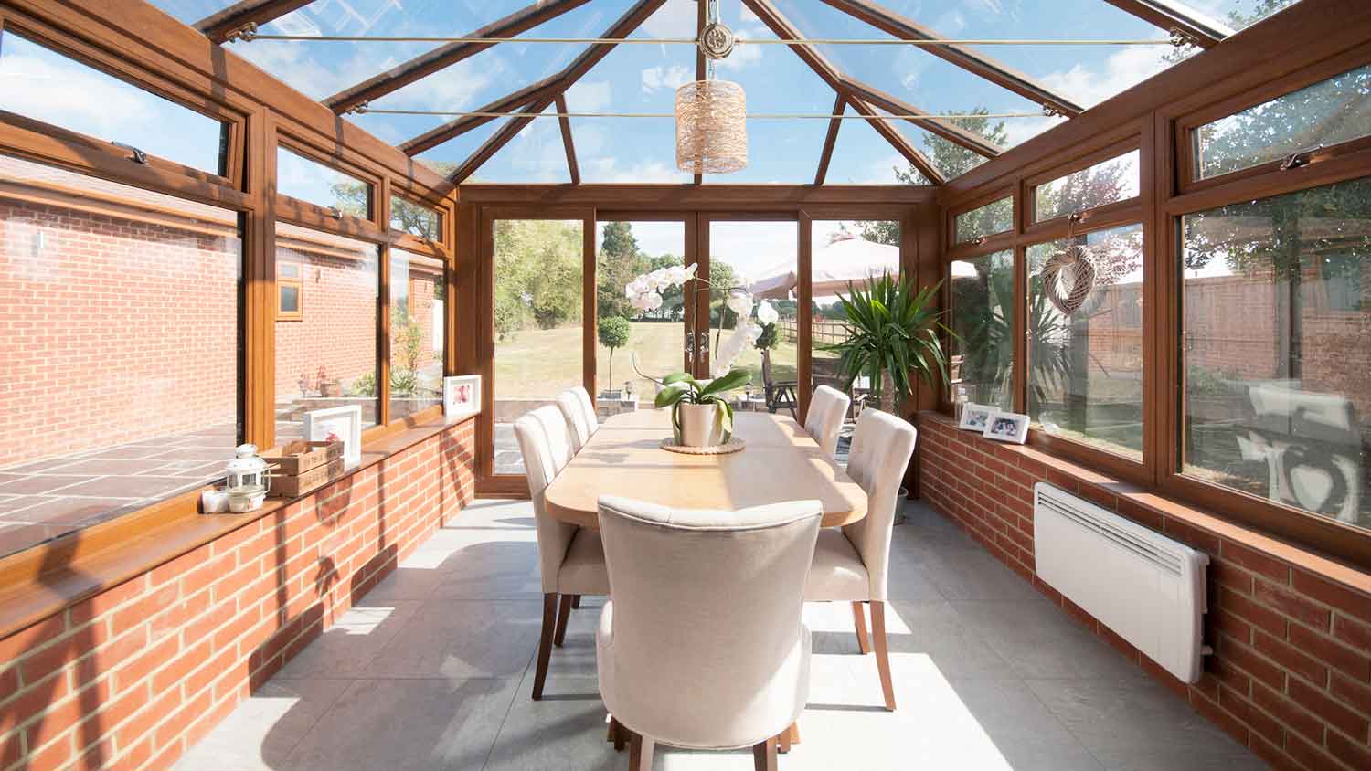 Sunroom with dining table and chairs