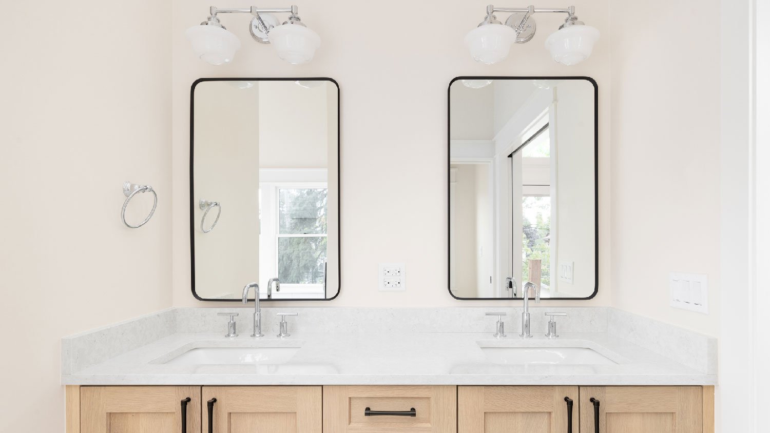 A double vanity in a bathroom