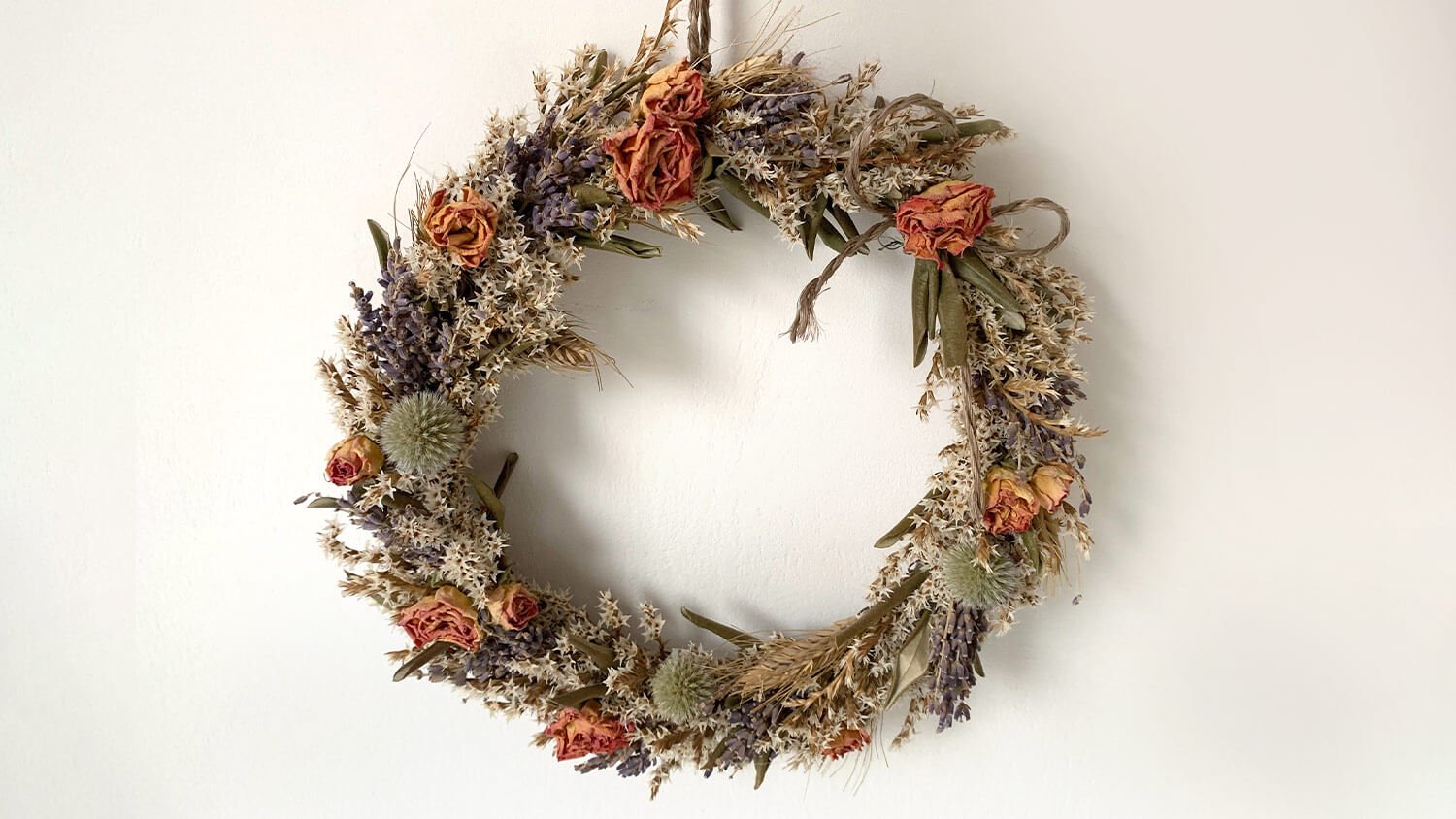 dried flowers wreath 