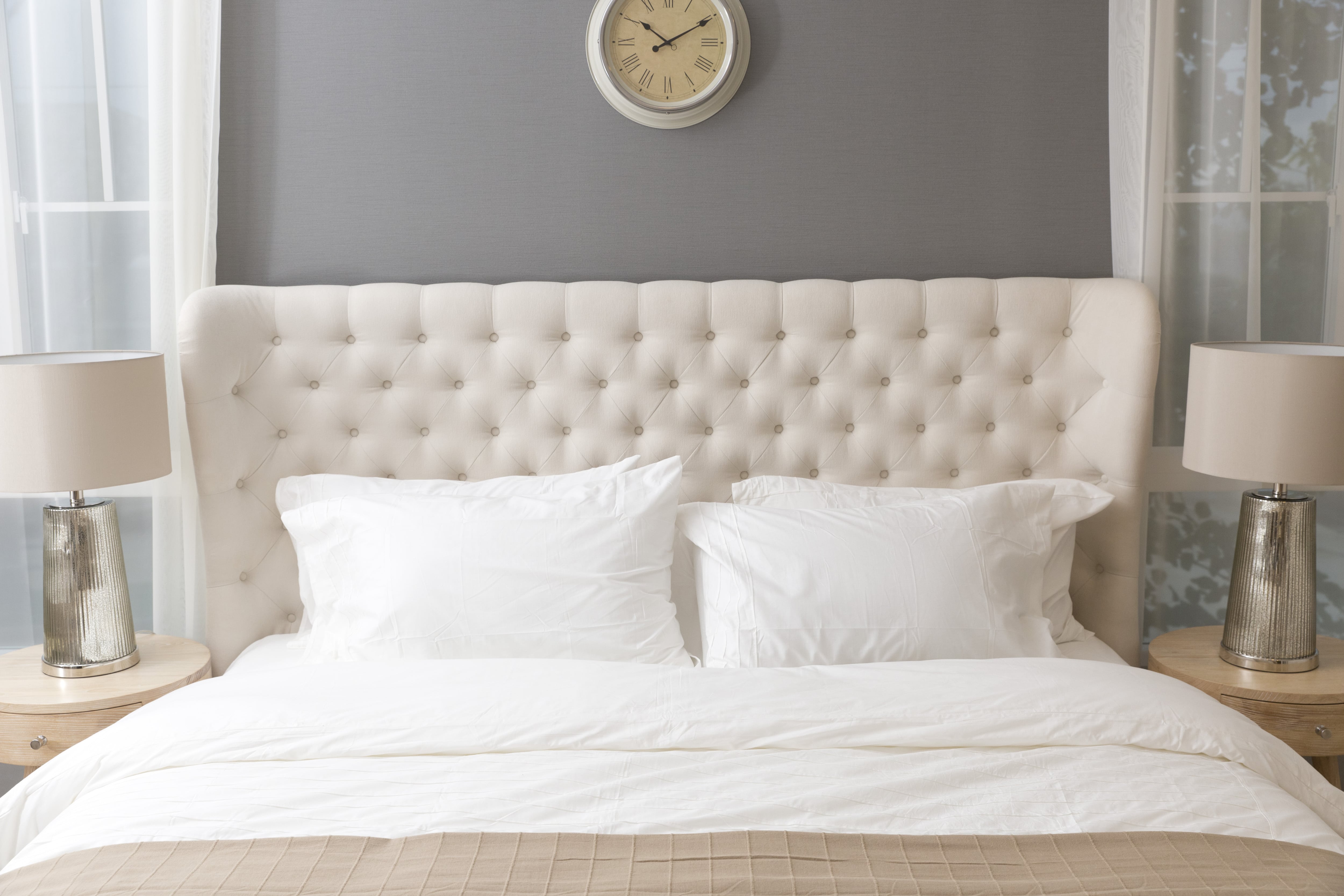 White tufted headboard bed frame