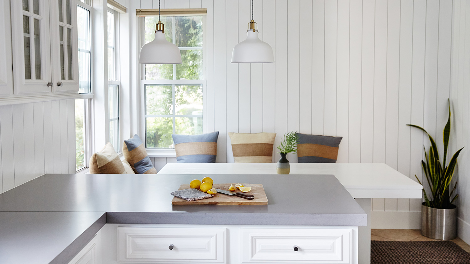 white farmhouse kitchen nook