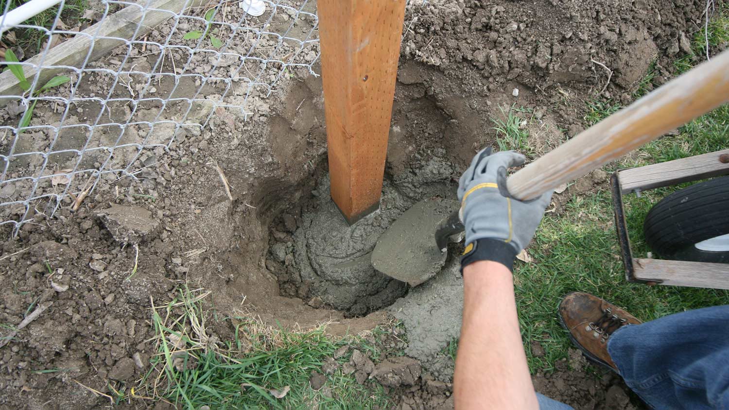 Filling hole for fence post